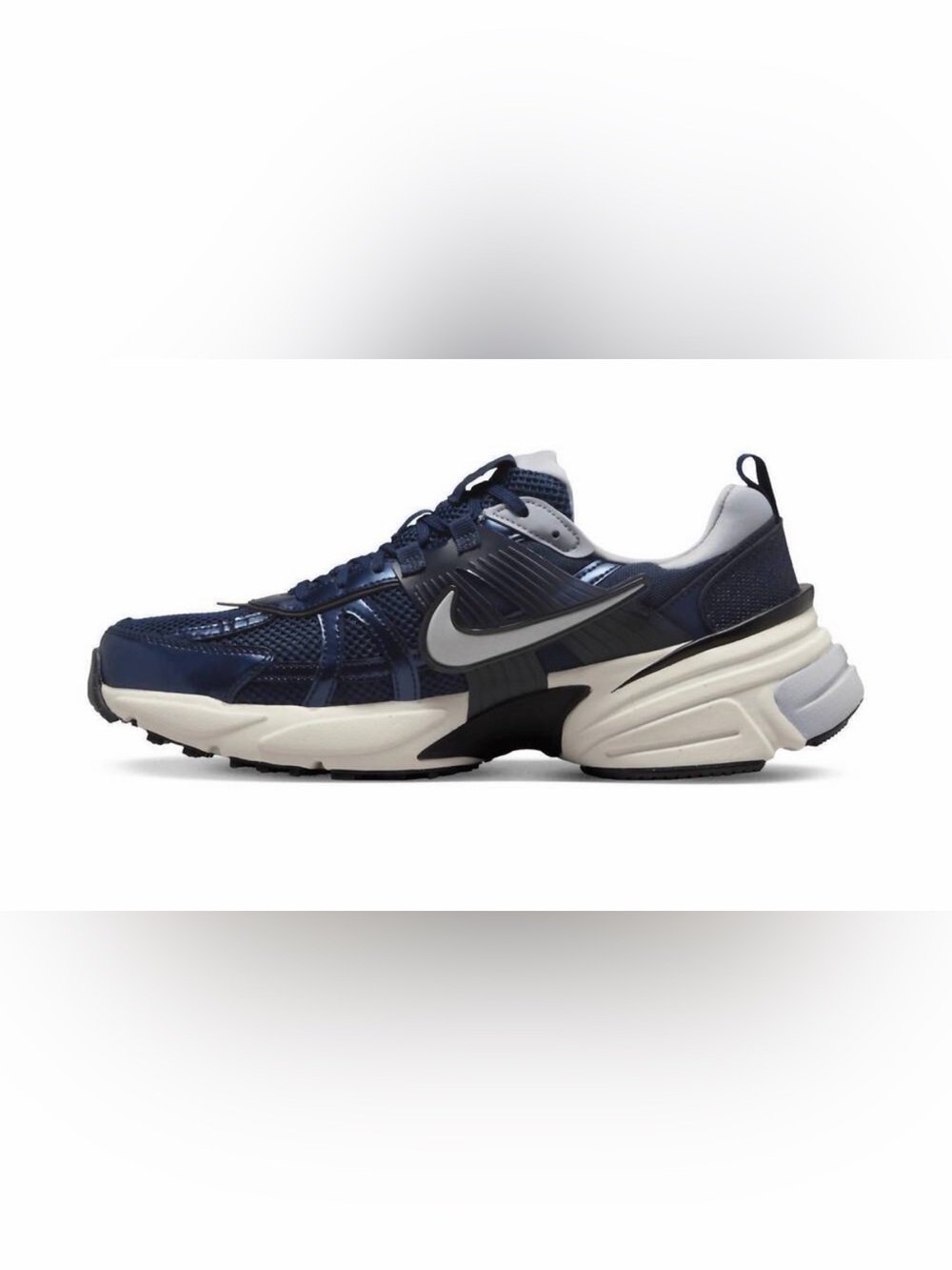 GUC Men’s 9.5 Women’s 11 Nike V2k